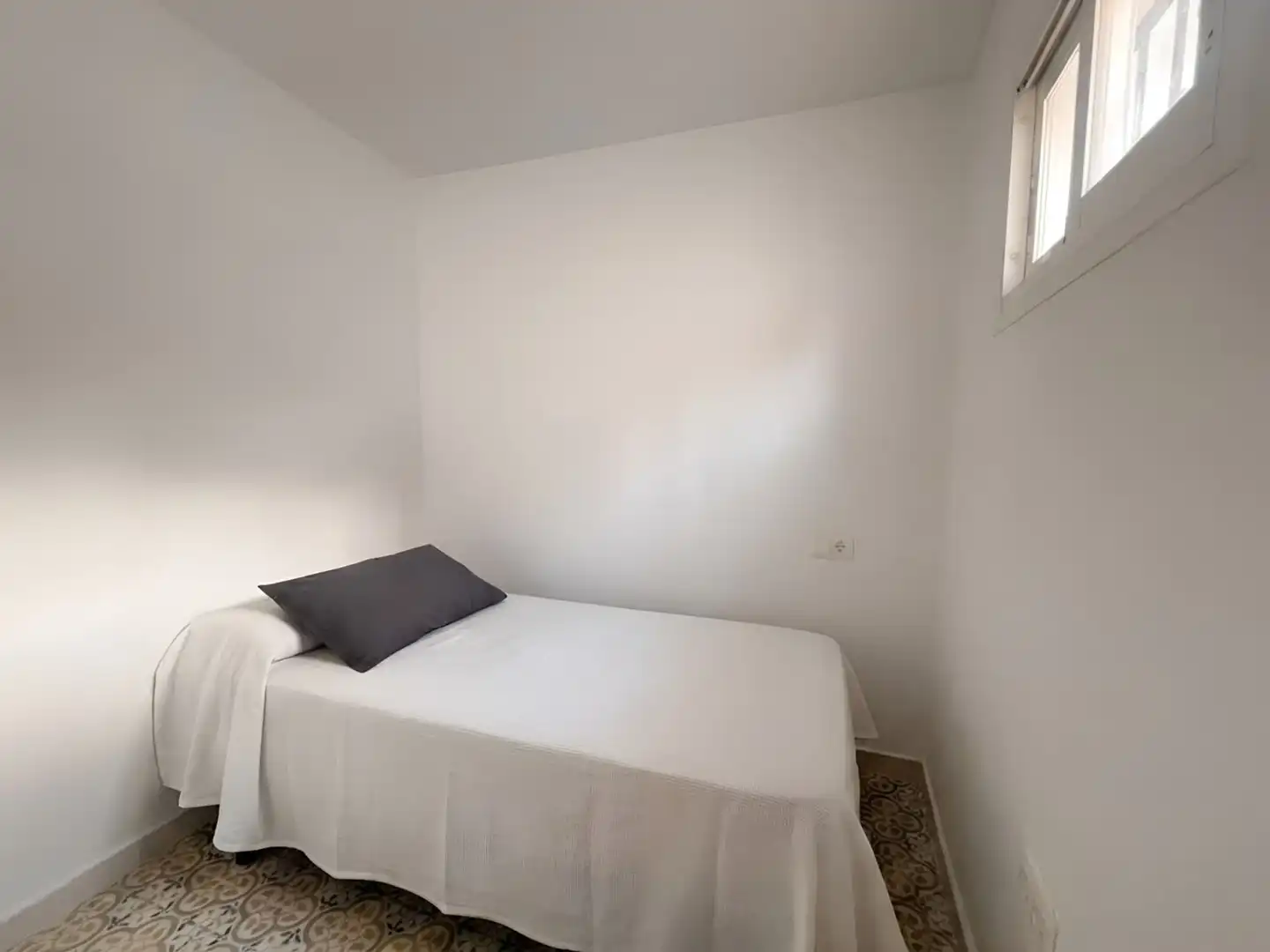 Dormitori de Apartament de lloguer en Altea amb Aire condicionat, Calefacció i Balcó