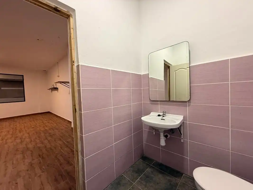 Badezimmer von Geschaftsraum zur Miete in Ondara