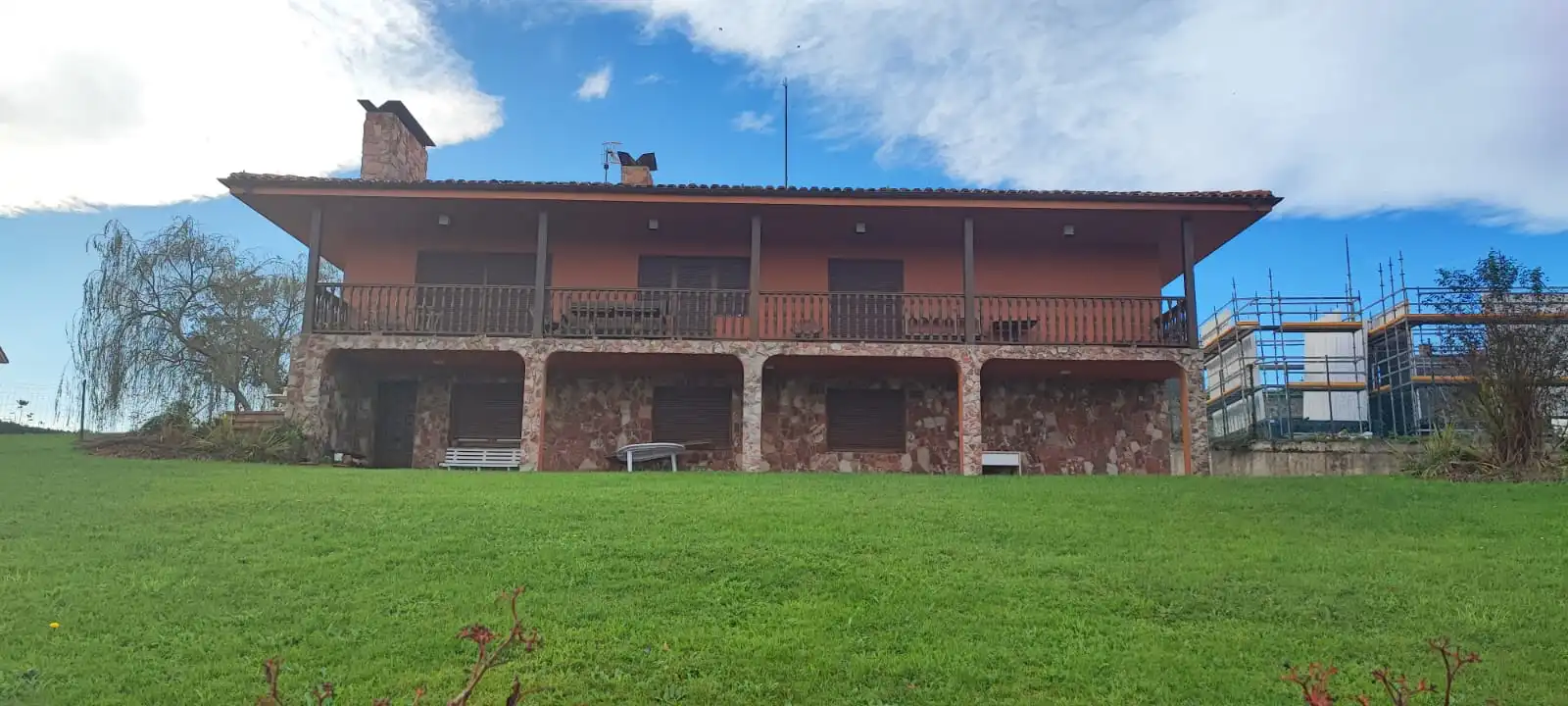 Außenansicht von Country house zum Verkauf in Llanes mit Heizung, Privatgarten und Terrasse