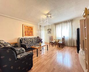 Living room of Flat to rent in Salamanca Capital  with Heating, Terrace and Furnished