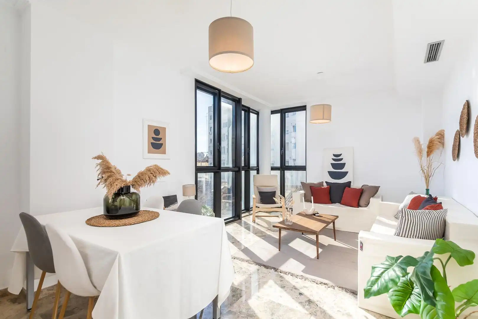 Living room of Flat for rent in Valencia  with Air Conditioner, Heating and Storage room