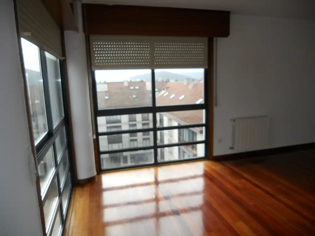Habitación de Piso de alquiler en Santiago de Compostela  con Calefacción, Trastero y Horno