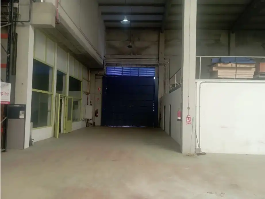Industrial buildings for rent in Culleredo  with Heating