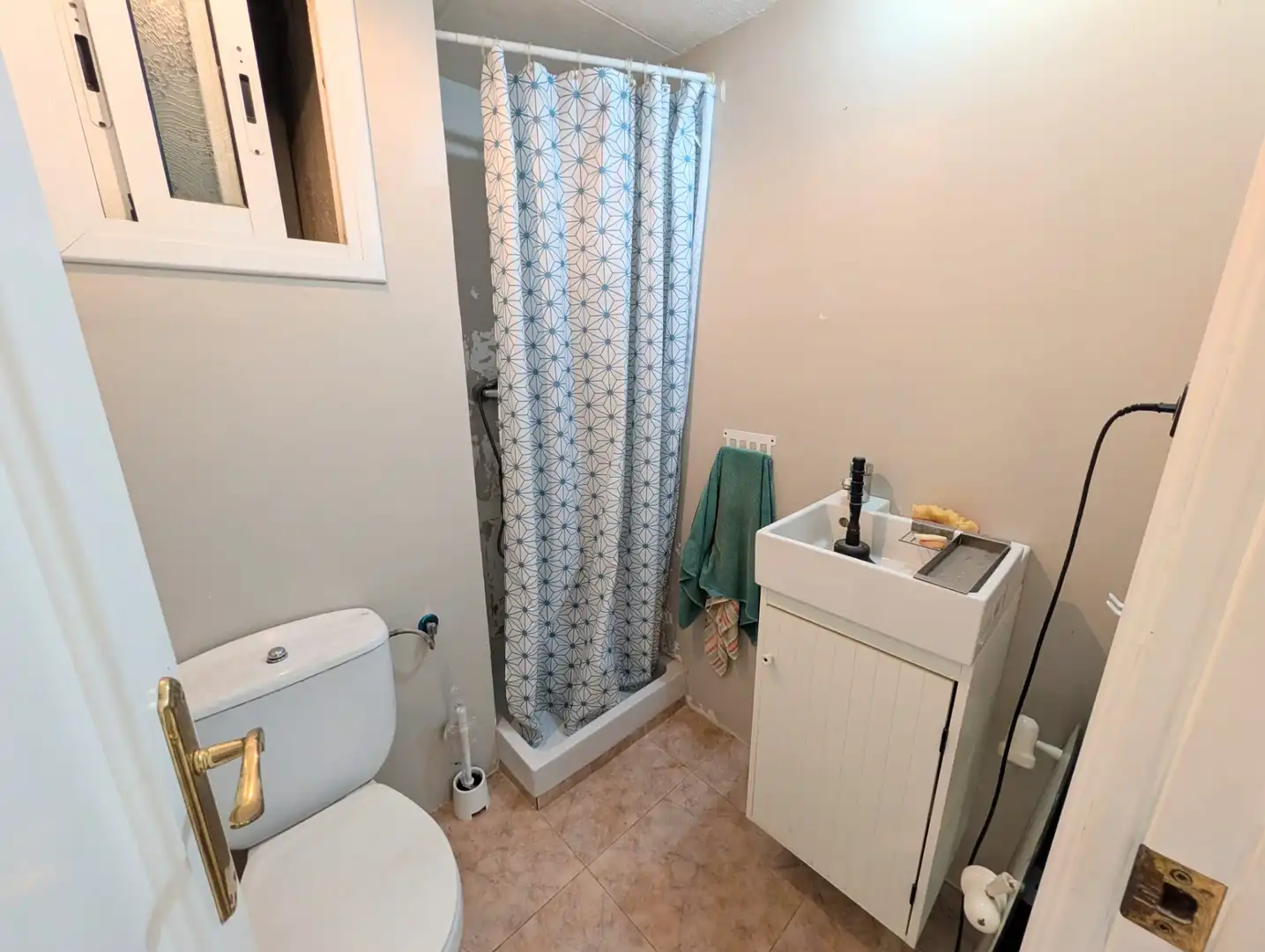 Bathroom of Ground floor for sale in Badalona  with Heating, Parquet flooring and Alarm