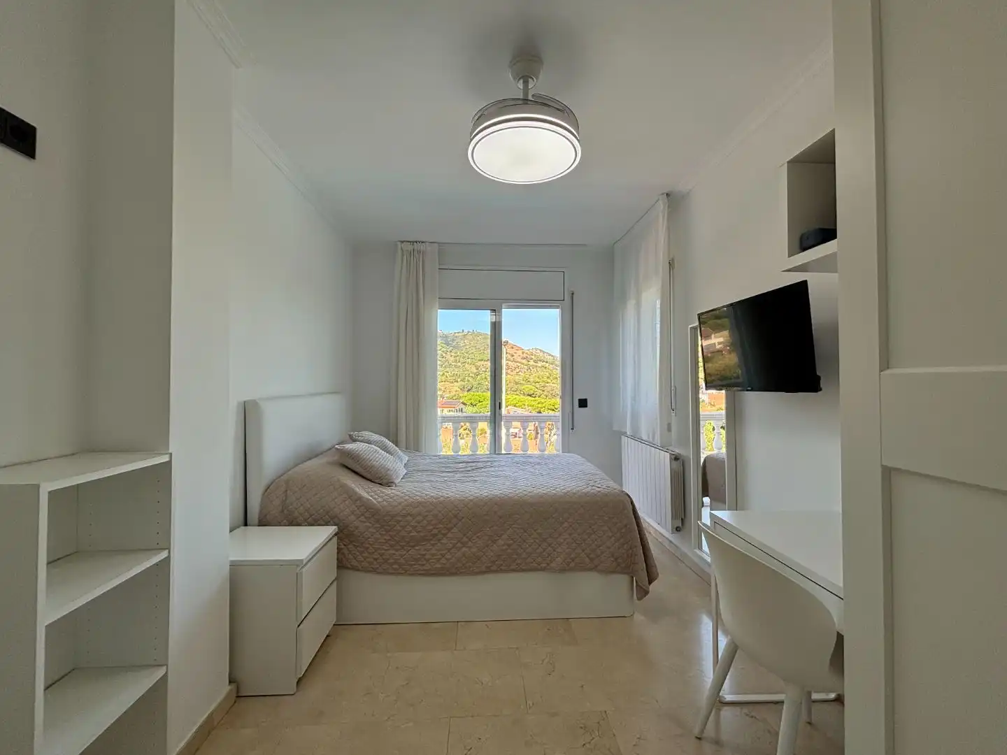 Villa avec piscine à vendre à Carrer de Josep Gallart i Parera 14, imagen 10