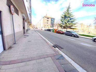 Gewerbefläche zum Verkauf in Calle María Pacheco 12
