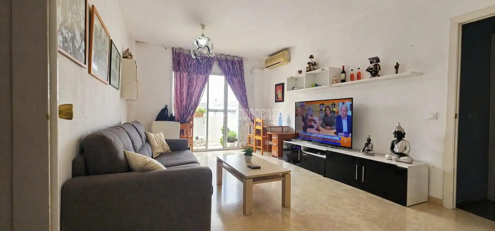 Living room of Flat for sale in Sevilla  with Air Conditioner and Terrace