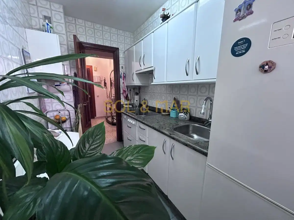 Cocina de Piso en venta en Torremolinos con Calefacción, Terraza y Amueblado