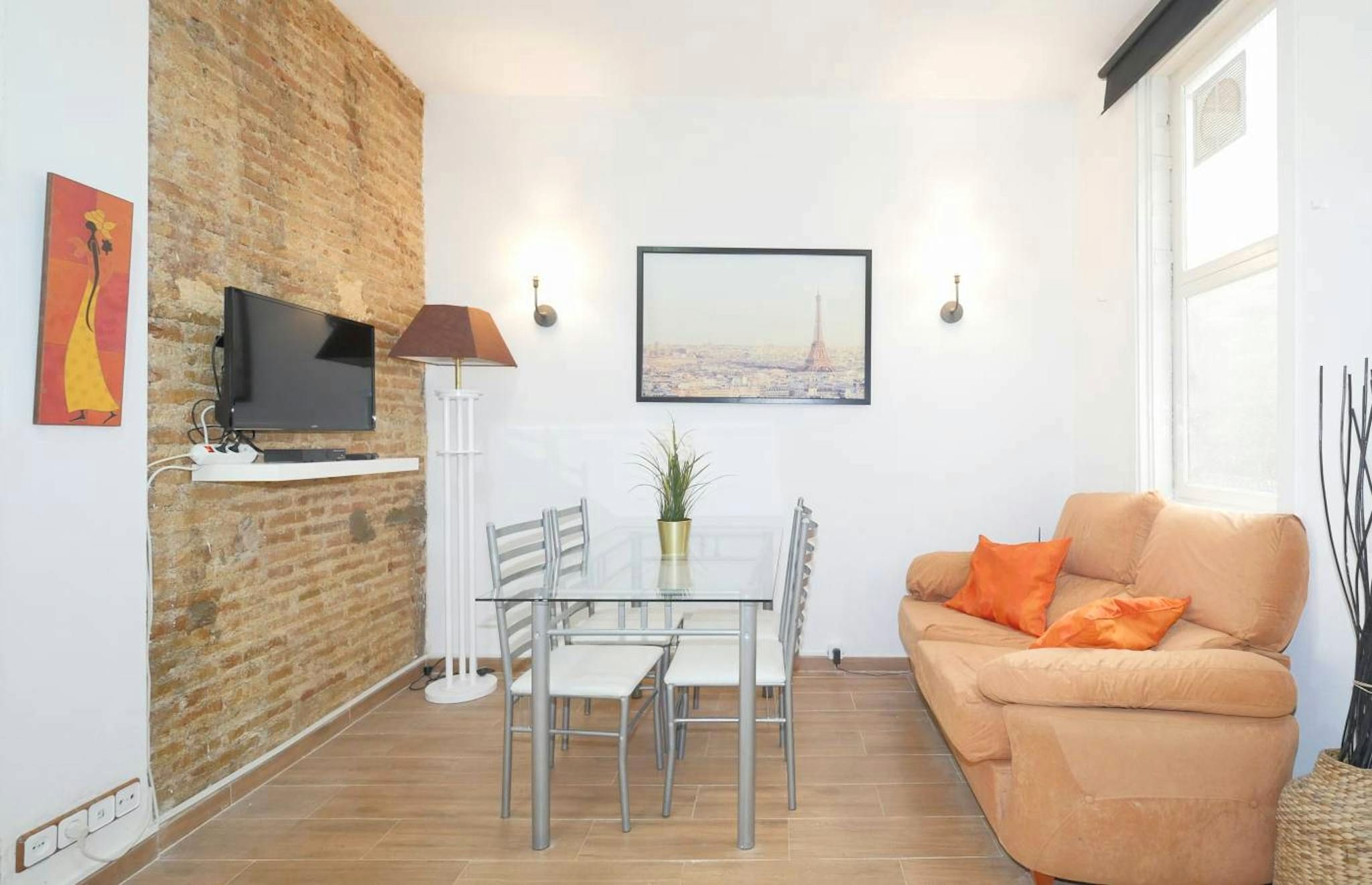 Vista exterior de Piso de alquiler en  Barcelona Capital con Calefacción, Amueblado y Lavadora