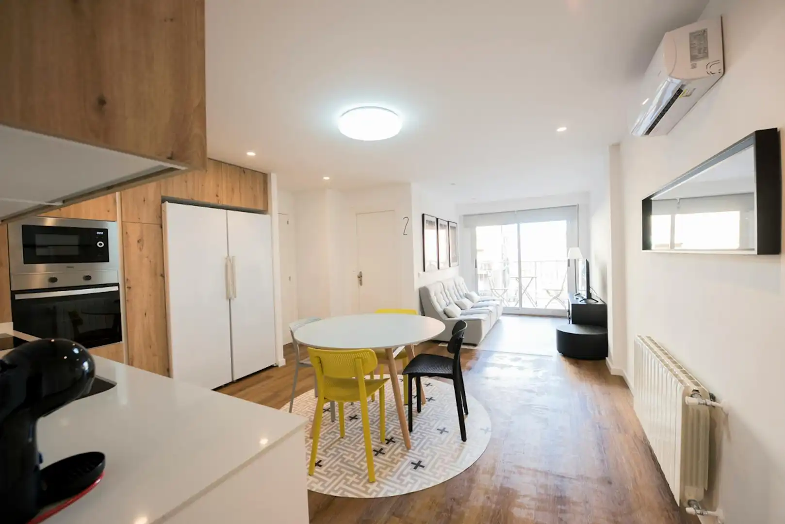 Living room of Flat for share in Valencia  with Air Conditioner, Furnished and TV