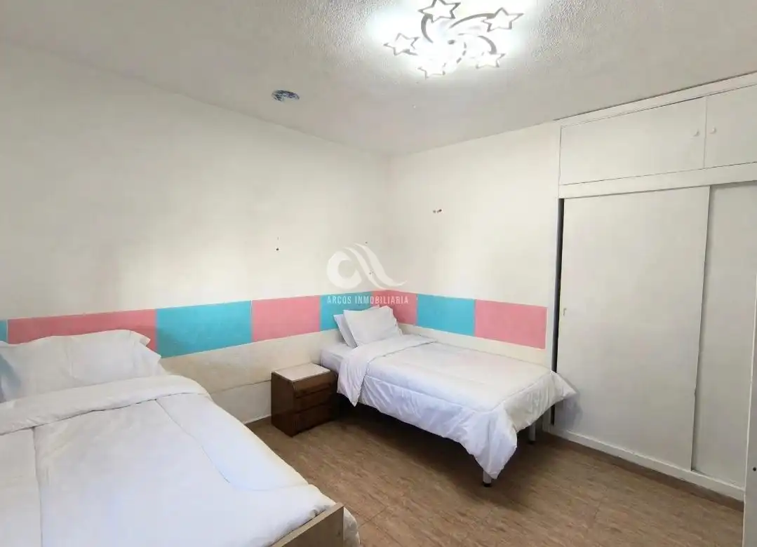Dormitori de Casa o xalet en venda en Córdoba