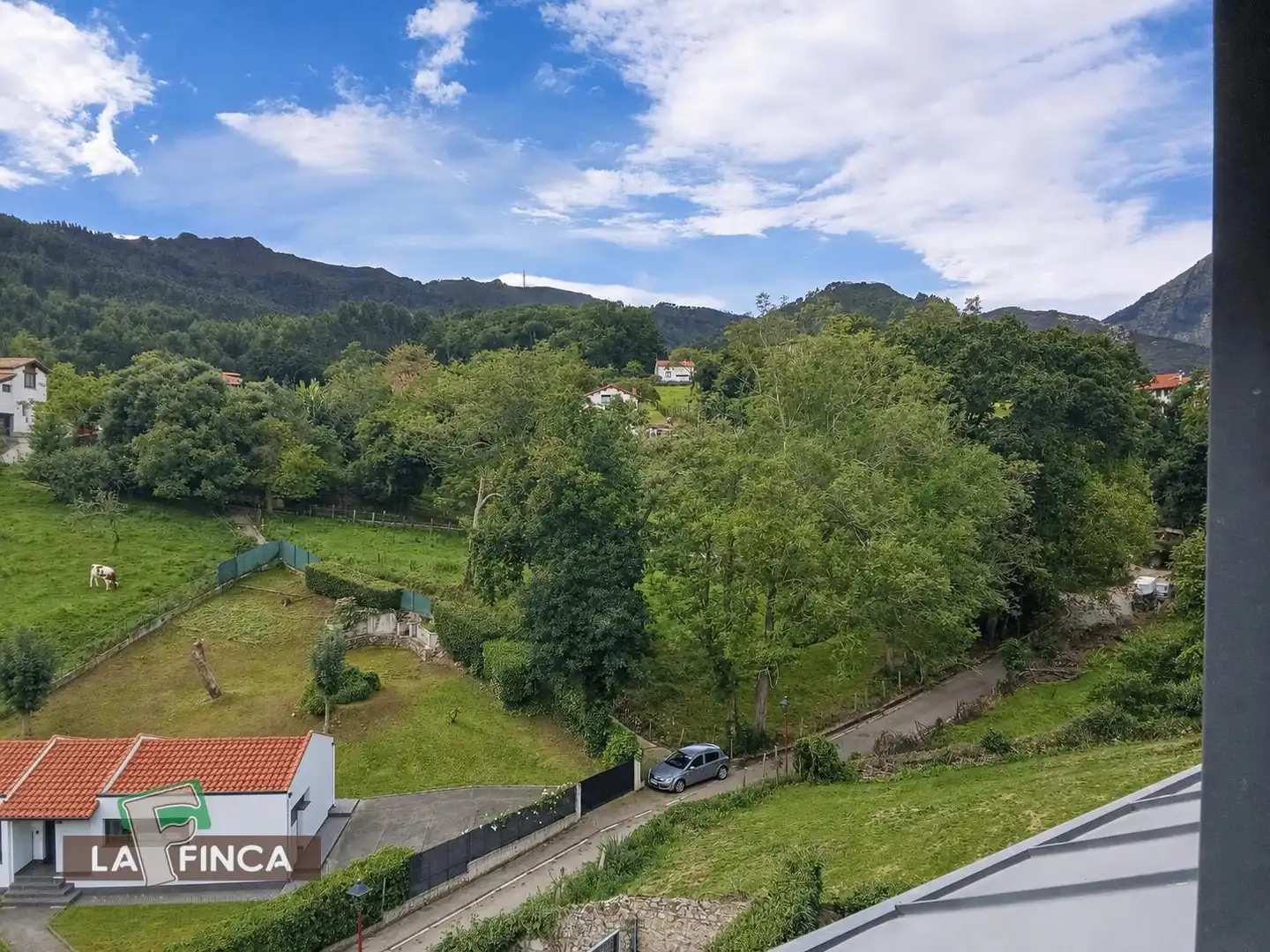 Casa o xalet en venda en Caravia amb Calefacció, Terrassa i Moblat