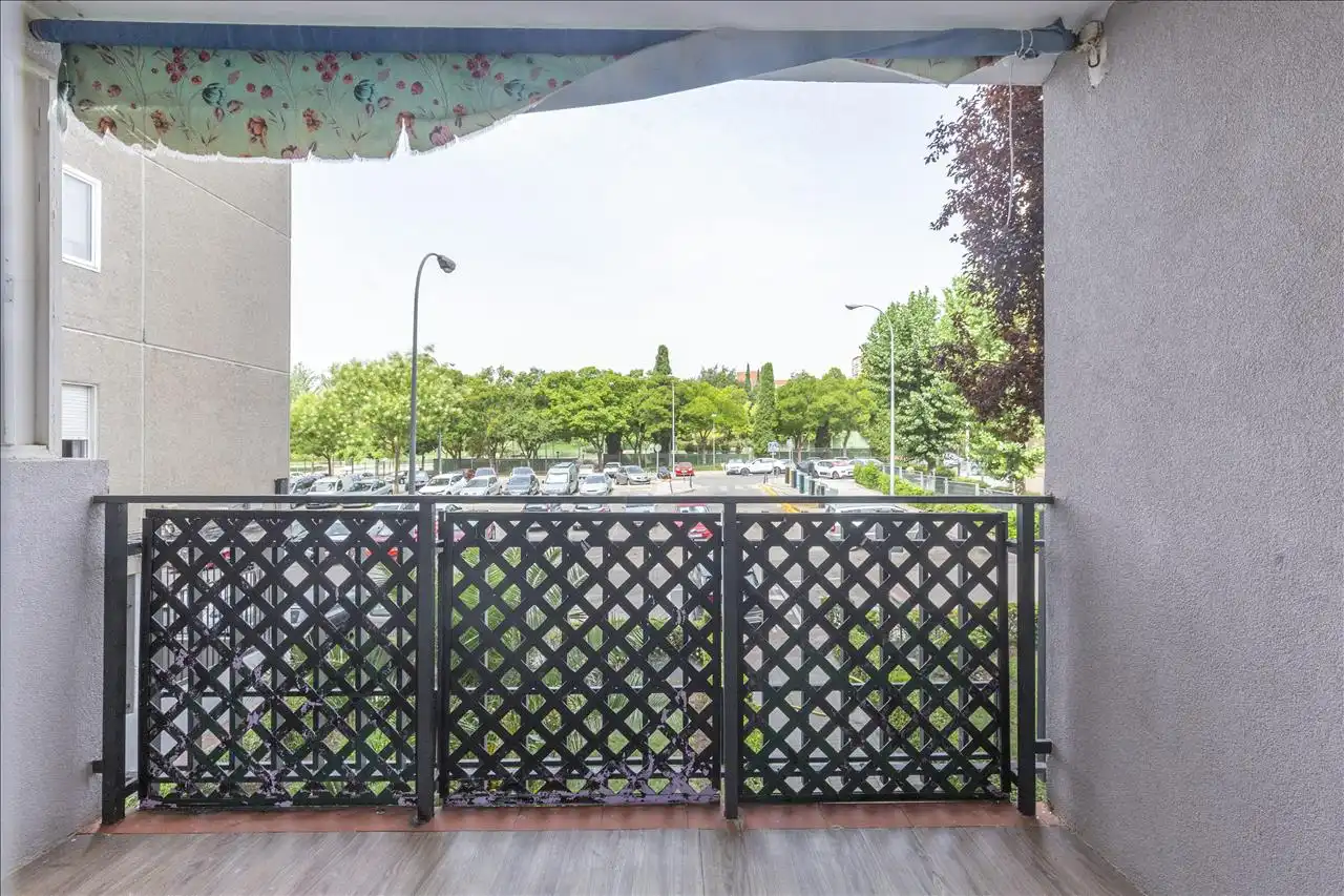 Wohnung mit Terrasse zum Verkauf in Calle de Reinosa 12, imagen 5