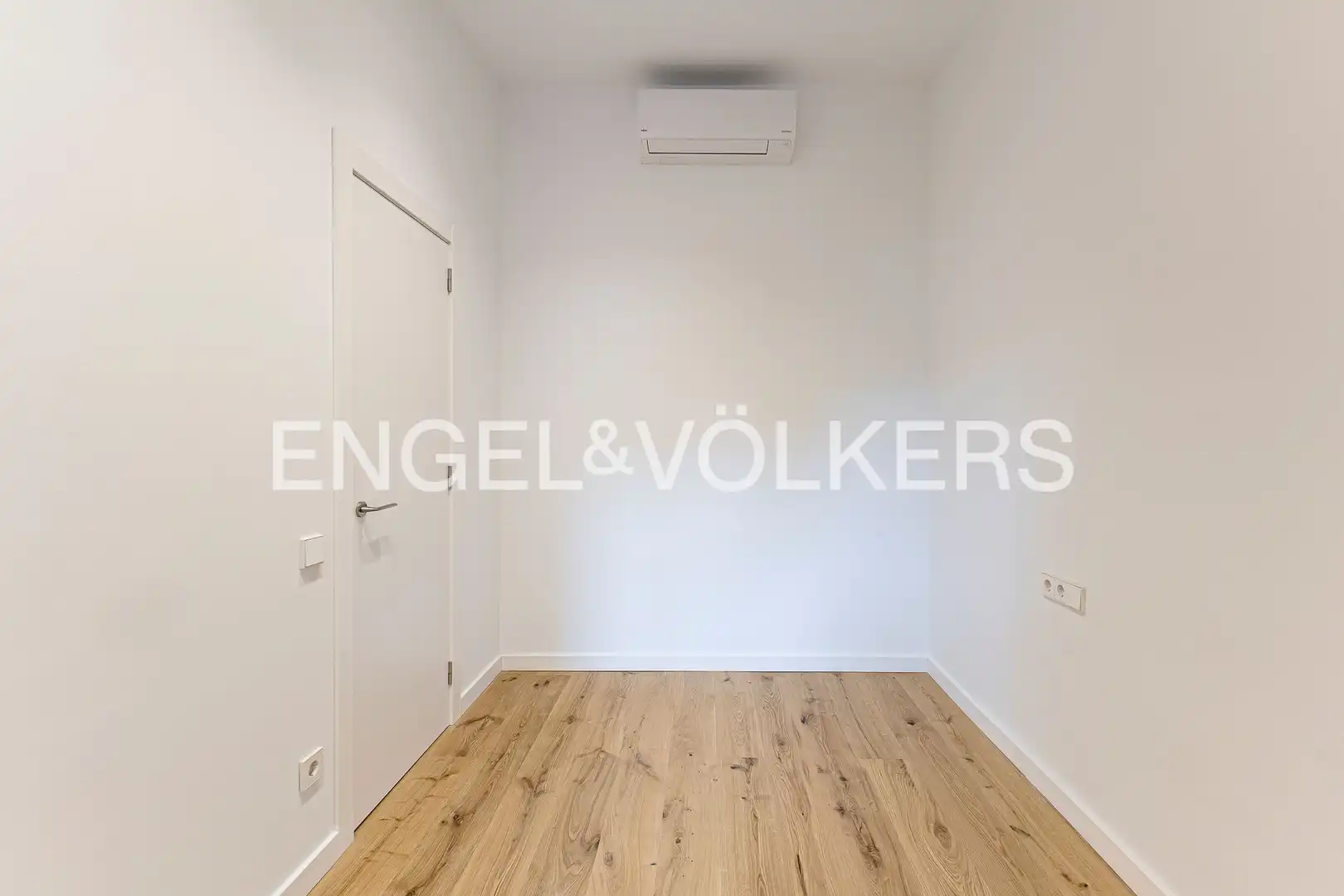 Flat for sale in Barcelona  with Heating and Balcony