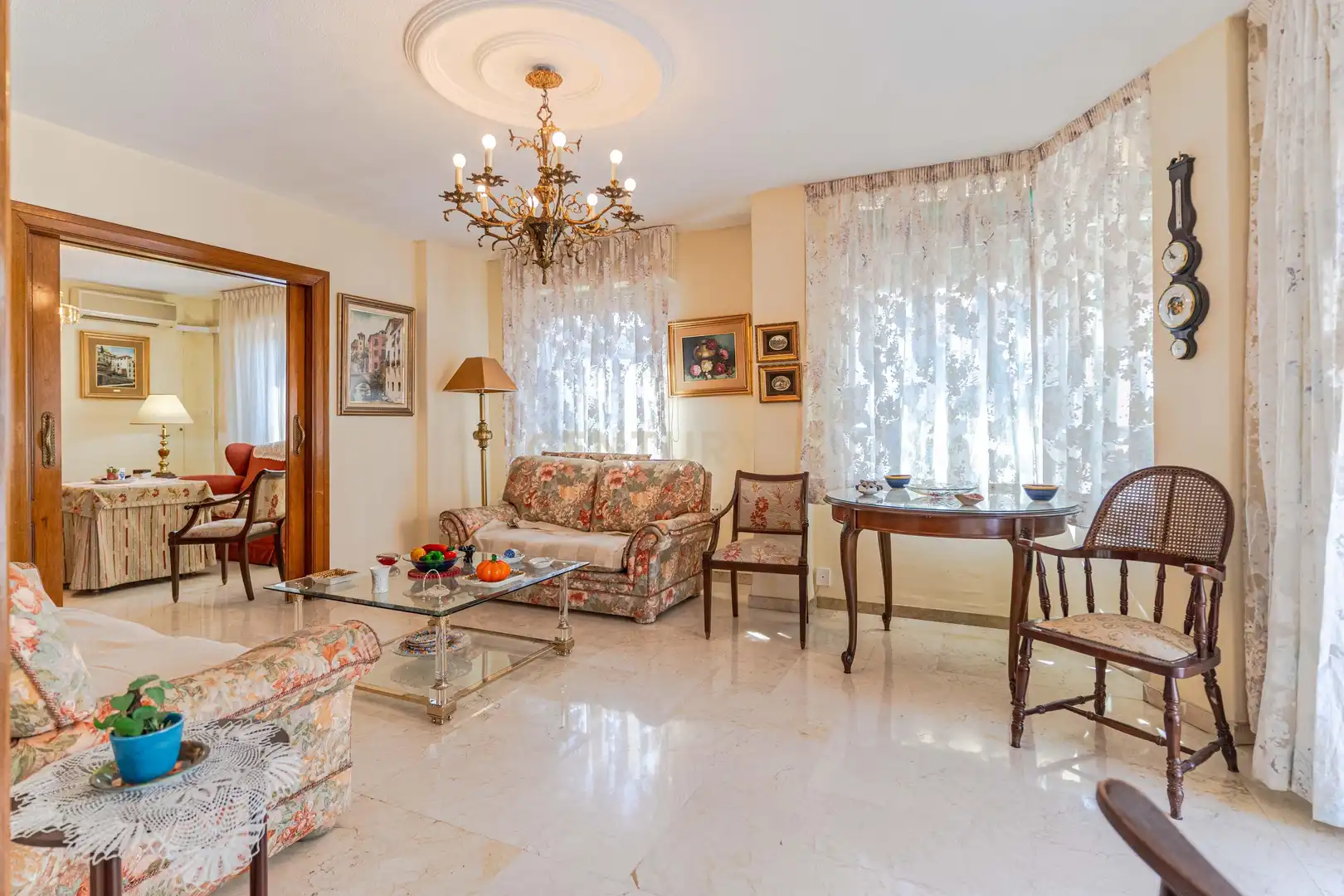 Sala de estar de Piso en venta en Granada con Trastero y Balcón