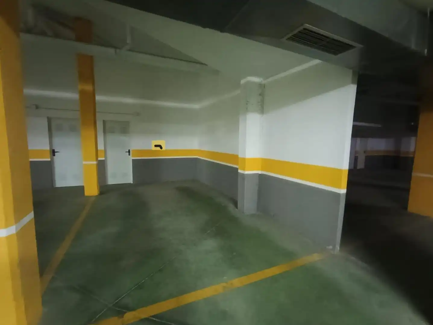 Parking de Apartamento en venta en Águilas con Aire acondicionado, Calefacción y Jardín privado