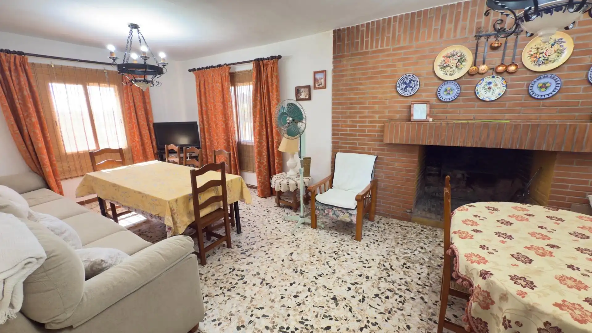 Sala d'estar de Finca rústica en venda en Gibraleón amb Aire condicionat, Jardí privat i Terrassa