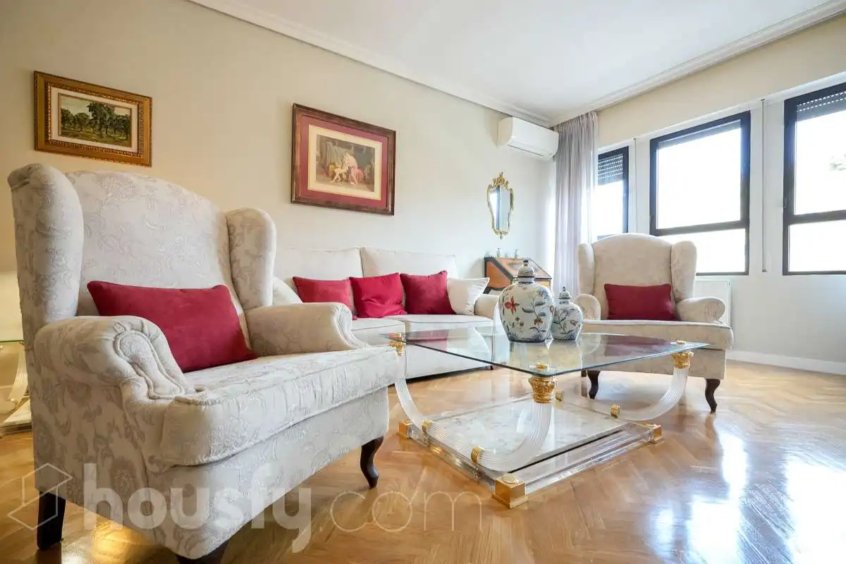 Sala de estar de Piso en venta en  Madrid Capital con Aire acondicionado y Calefacción