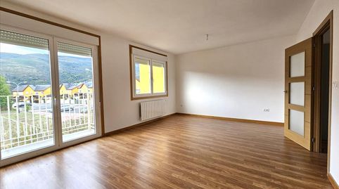 Foto 3 de Casa adosada en venta en Principal-puebla, O Barco de Valdeorras , Ourense