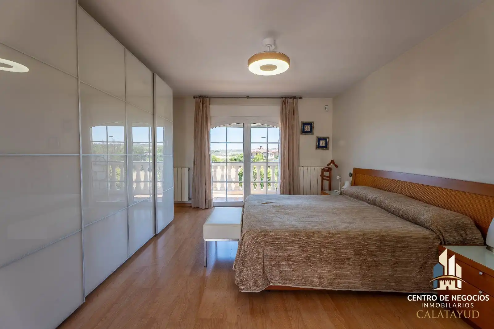 Dormitori de Casa o xalet en venda en Calatayud amb Aire condicionat, Calefacció i Parquet