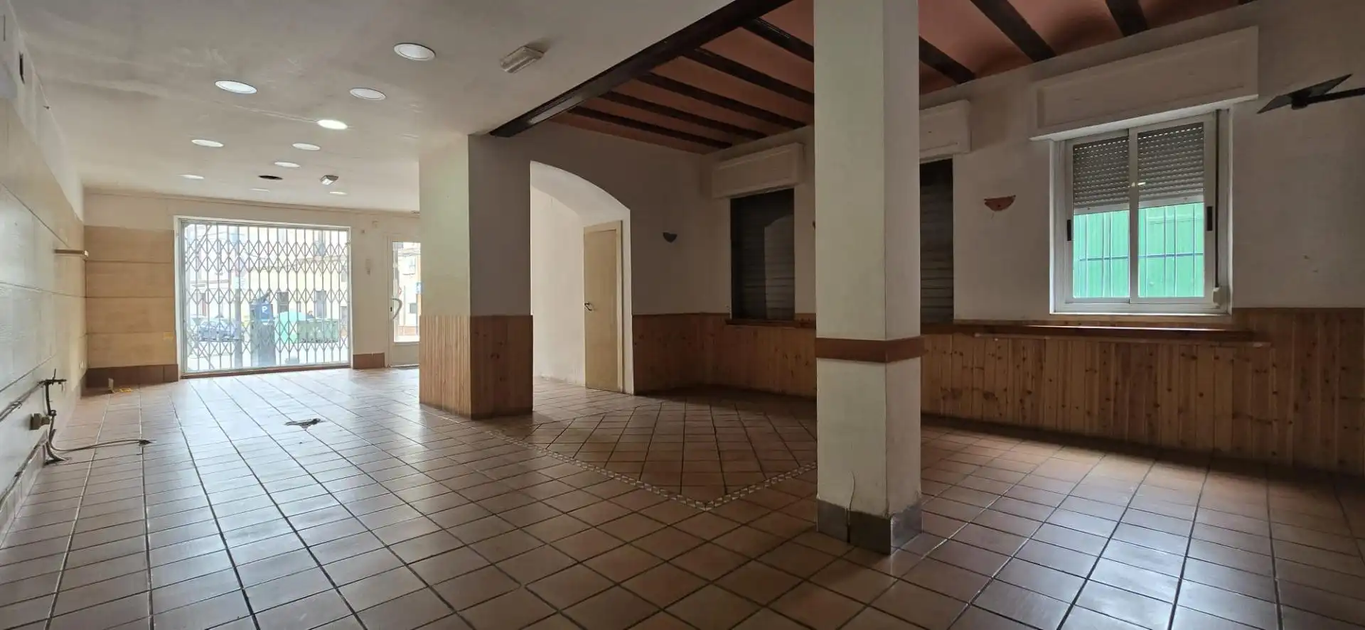 Commercial properties for rent in Llíria  with Air Conditioner