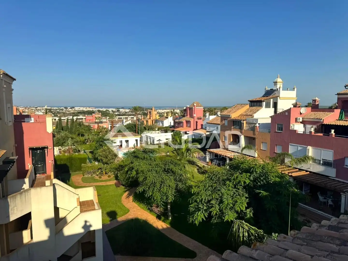 Vista exterior de Piso en venta en Sanlúcar de Barrameda con Aire acondicionado, Jardín privado y Amueblado