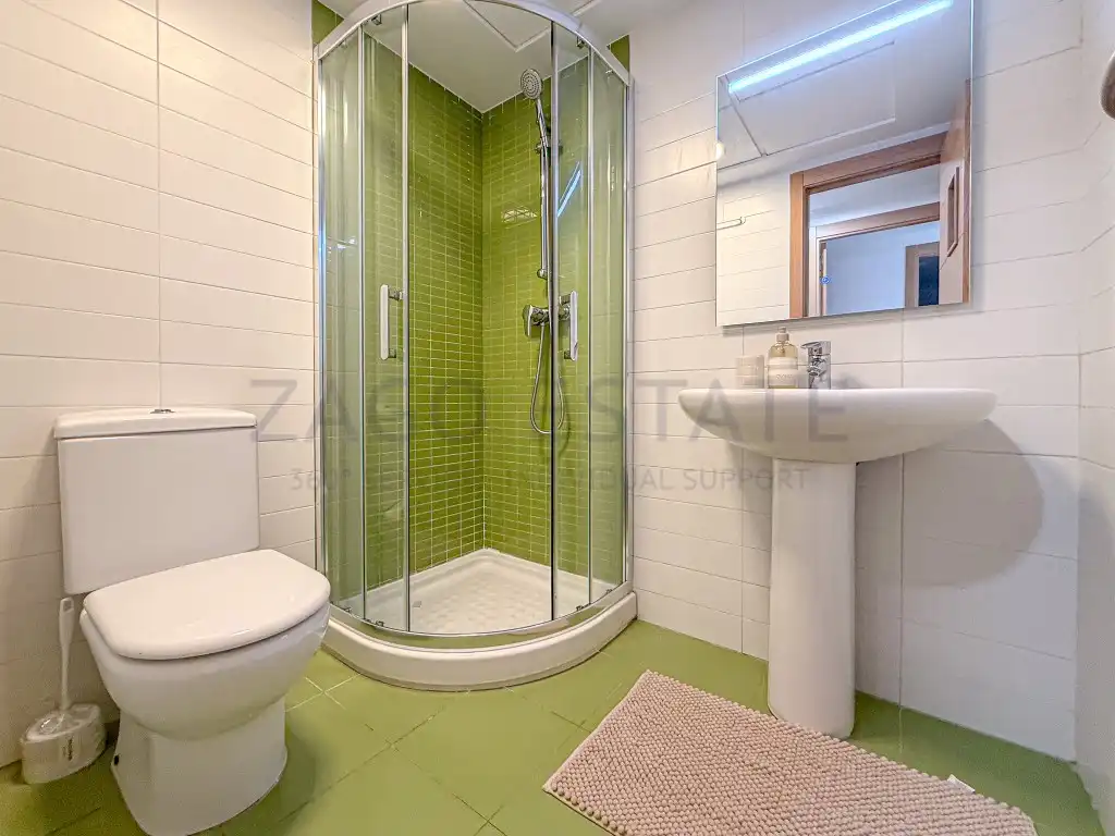 Bathroom of Flat for rent in Finestrat