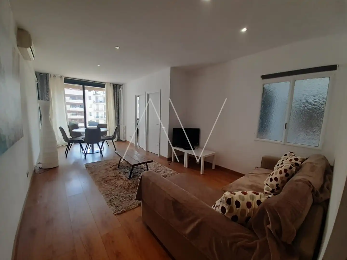 Sala de estar de Piso en venta en Barcelona con Aire acondicionado, Calefacción y Amueblado