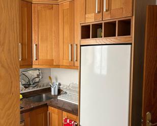 Kitchen of Flat to rent in  Granada Capital  with Balcony