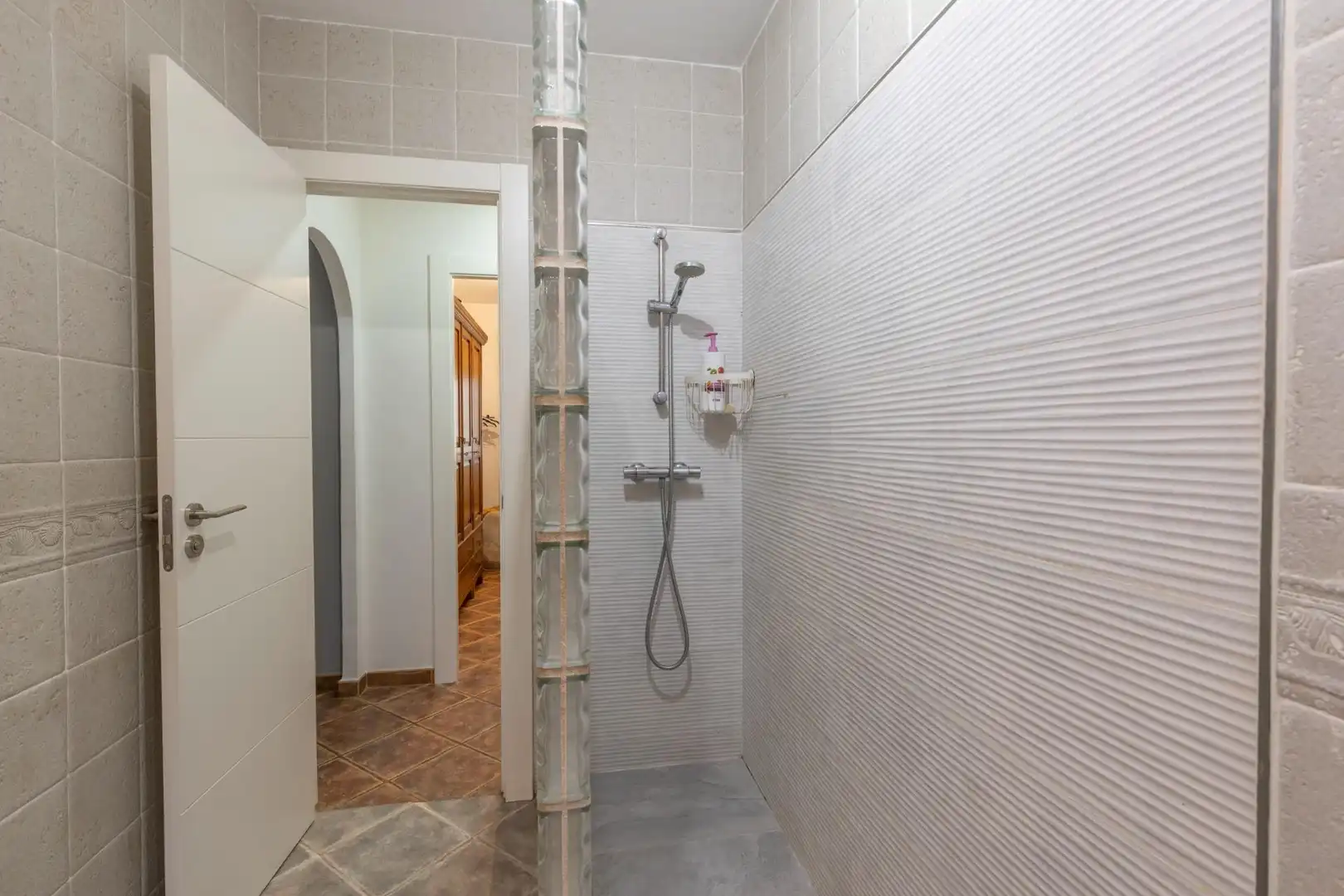 Baño de Casa o chalet en venta en Madrid con Aire acondicionado, Calefacción y Jardín privado
