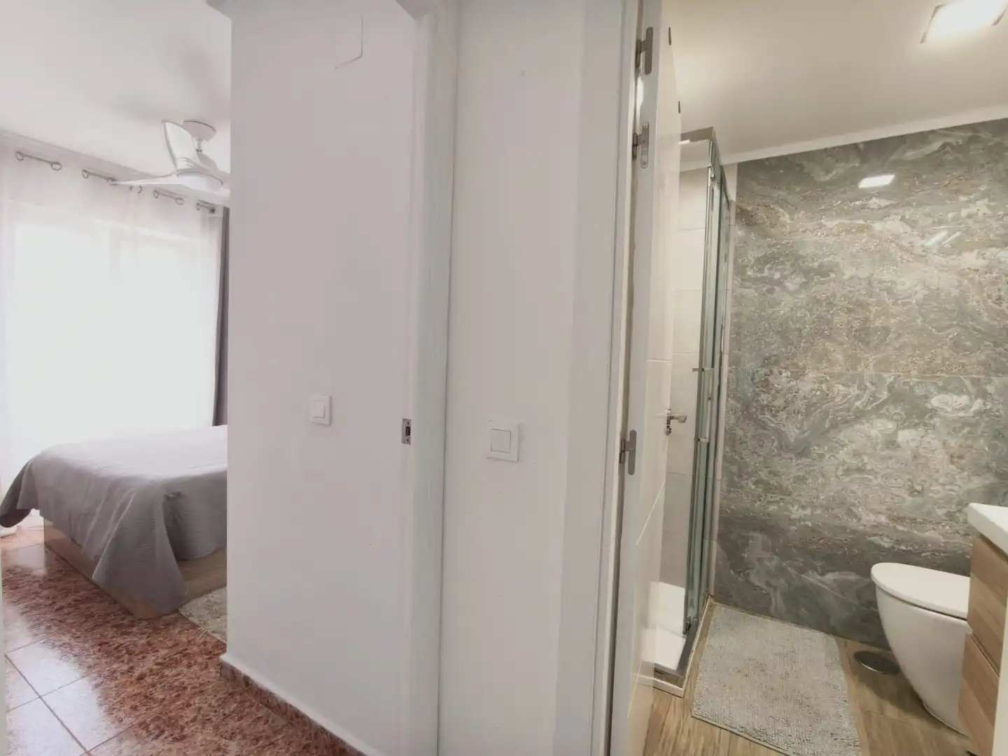 Bathroom of Apartments for sale in Cuenca  with Air Conditioner, Terrace and Furnished
