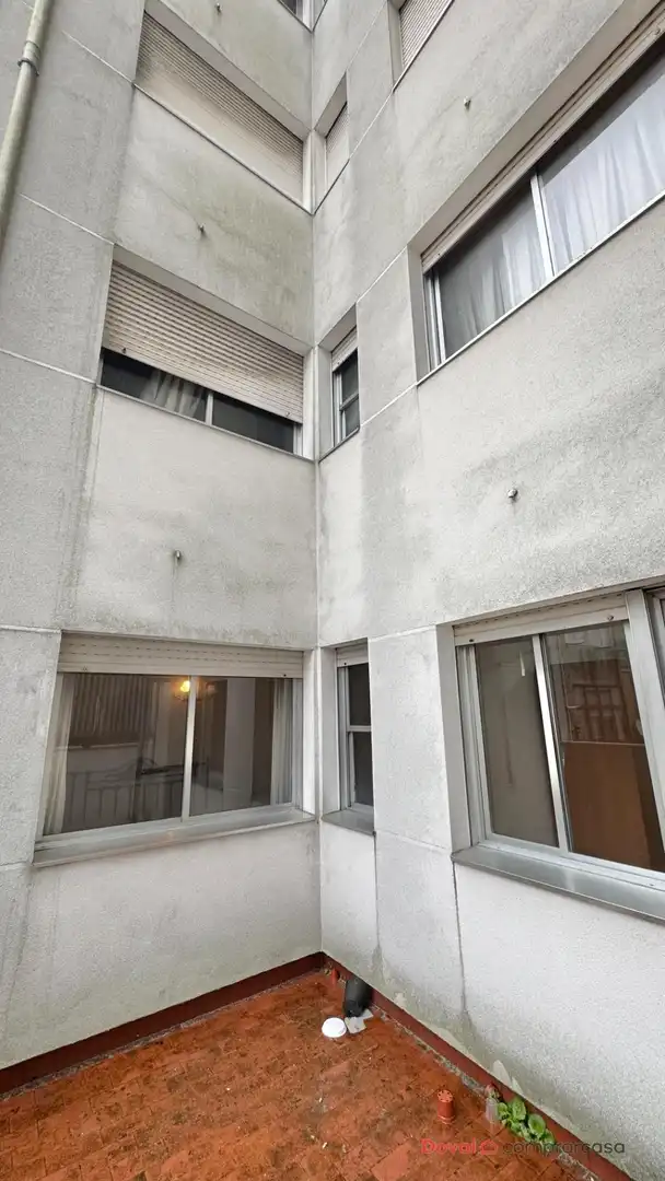 Vista exterior de Piso en venta en Vigo  con Calefacción, Parquet y Terraza