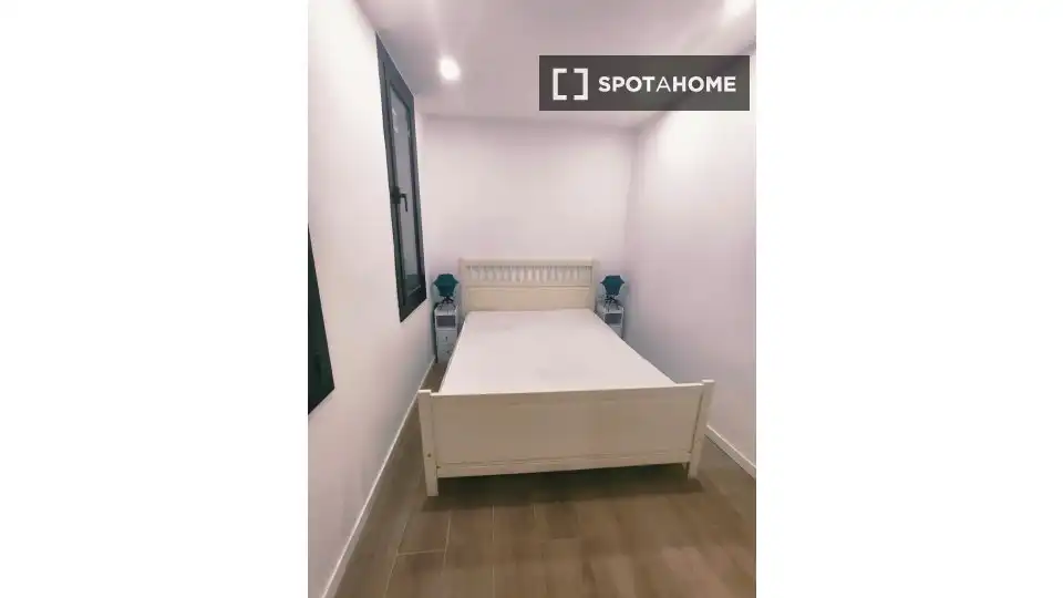 Bedroom of Flat for rent in Barcelona  with Air Conditioner, Heating and Furnished