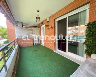 Vista exterior de Pis de lloguer en Torrejón de Ardoz amb Aire condicionat, Terrassa i Piscina