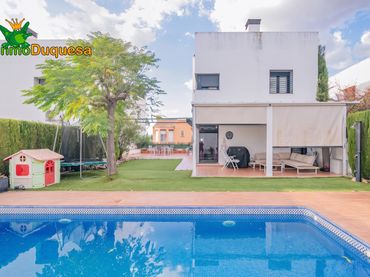 Villa avec piscine à vendre à Loma Verde