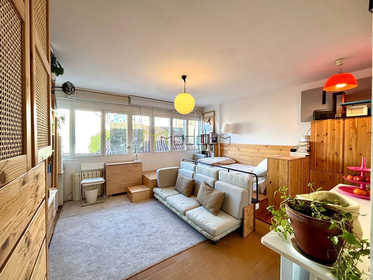 Living room of Study to rent in Santiago de Compostela   with Heating