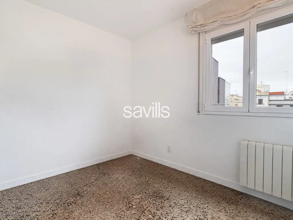 Bedroom of Apartments for sale in Barcelona
