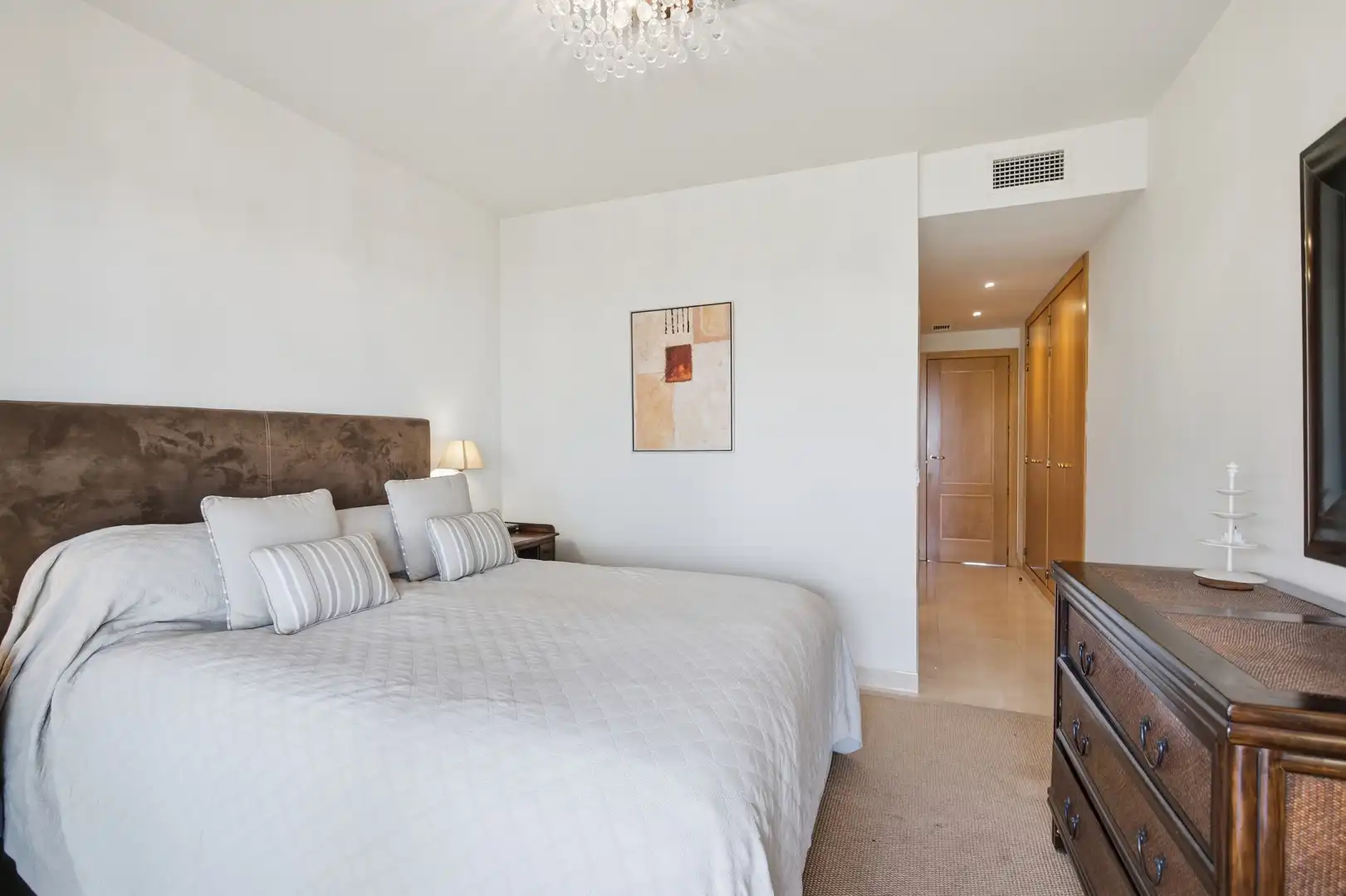Habitación de Apartamento en venta en Estepona con Aire acondicionado, Terraza y Trastero