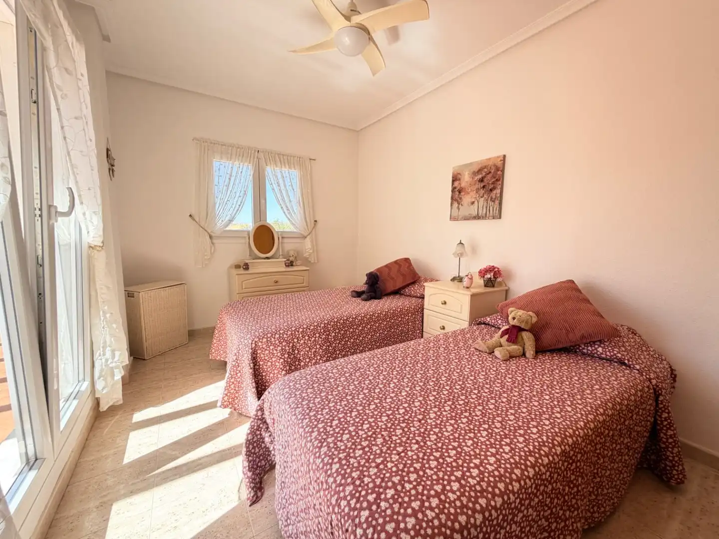 Habitación de Dúplex en venta en Orihuela con Aire acondicionado, Piscina y Amueblado