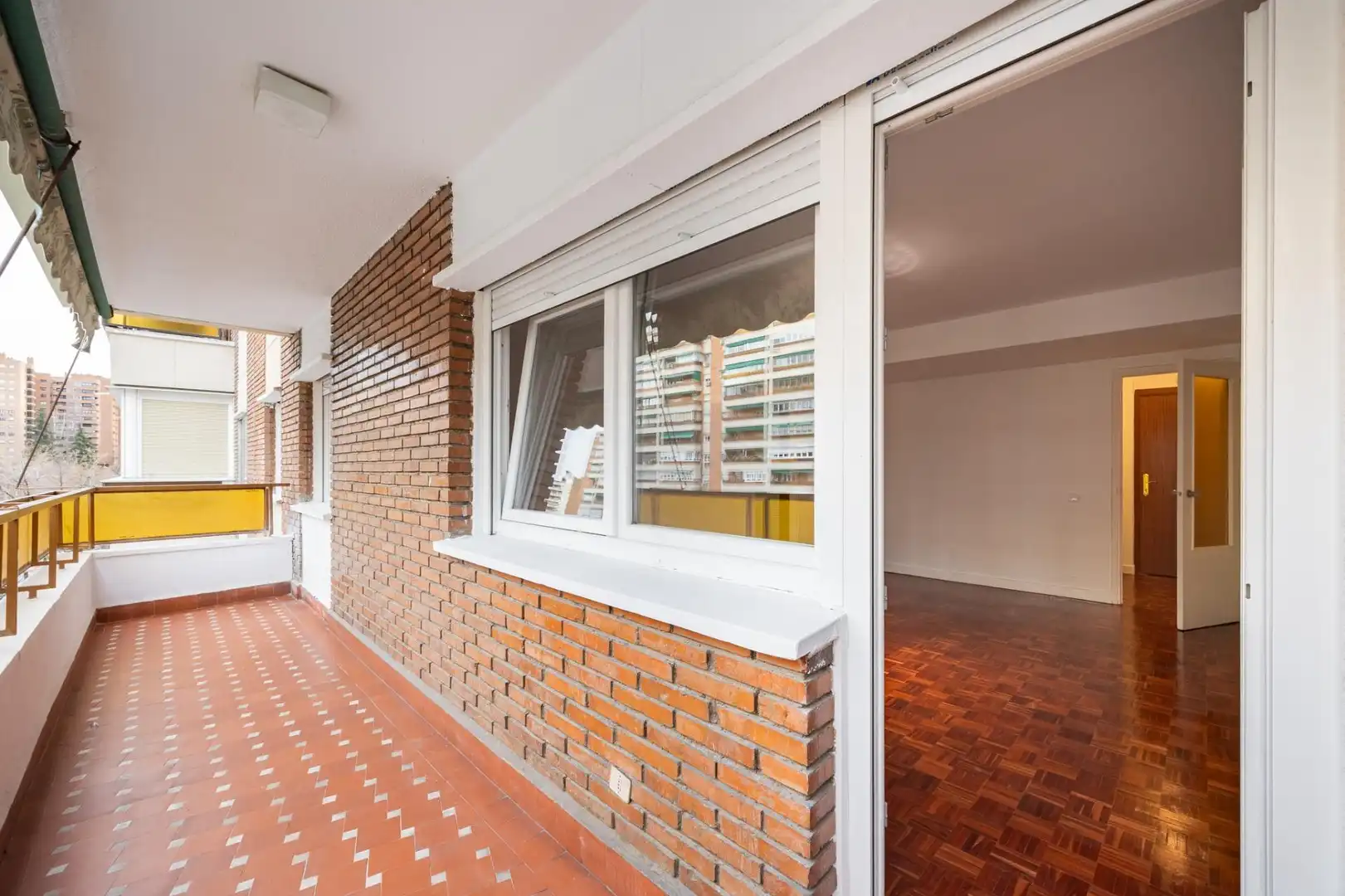 Balcony of Flat for rent in Madrid  with Parquet flooring and Terrace