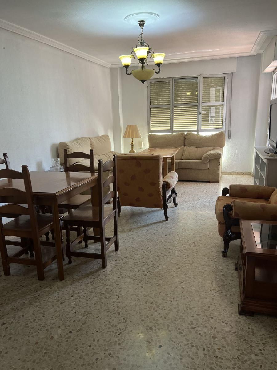 Flat to rent in Amador de los rios, La Calzada - La Florida, Nervión