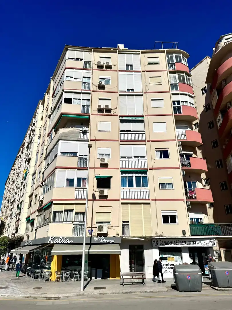 Vista exterior de Pis en venda en Málaga Capital amb Aire condicionat i Balcó