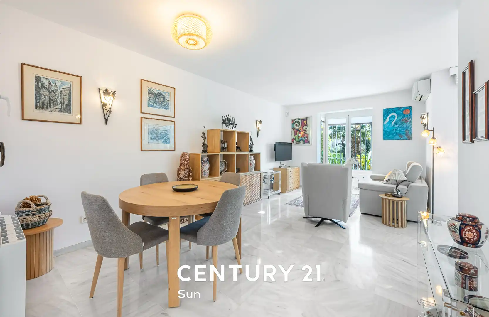 Vista exterior de Casa adosada en venta en Marbella con Aire acondicionado, Calefacción y Jardín privado