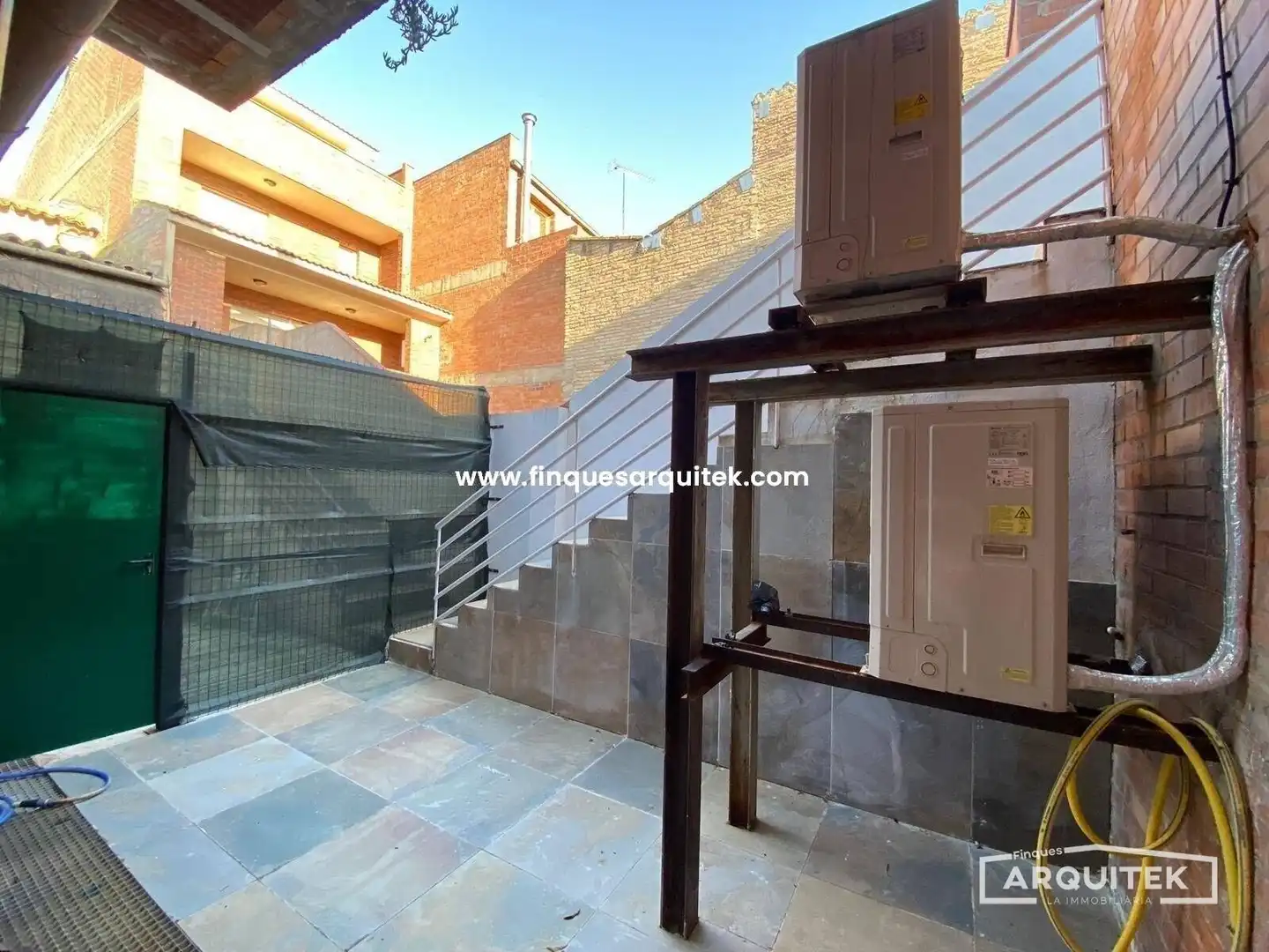 Casa adosada en venta en Rosselló