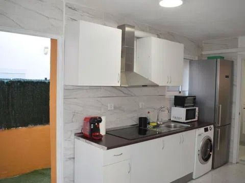 Cuina de Pis de lloguer en Málaga Capital amb Aire condicionat, Terrassa i Moblat