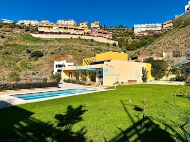 Casa con piscina in vendita a El Peñoncillo