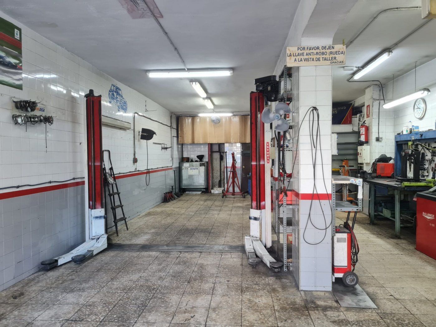 Local en venda en Móstoles amb Aire condicionat i Moblat