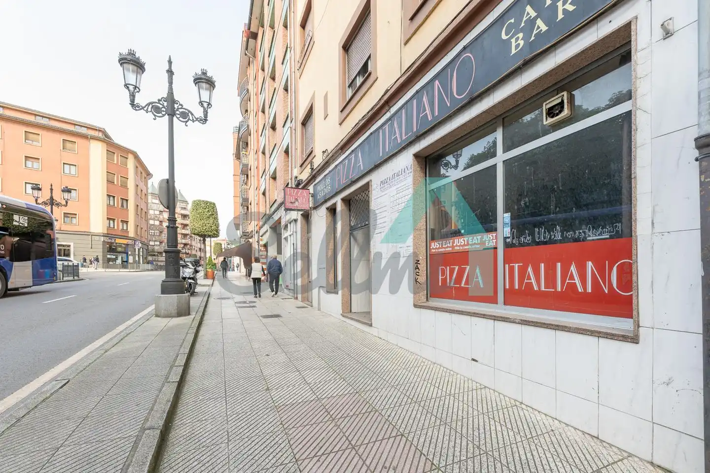 Local comercial de lloguer a De Pumarín, imagen 27