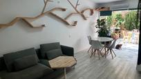 Sala d'estar de Pis de lloguer en  Barcelona Capital amb Aire condicionat, Terrassa i Moblat