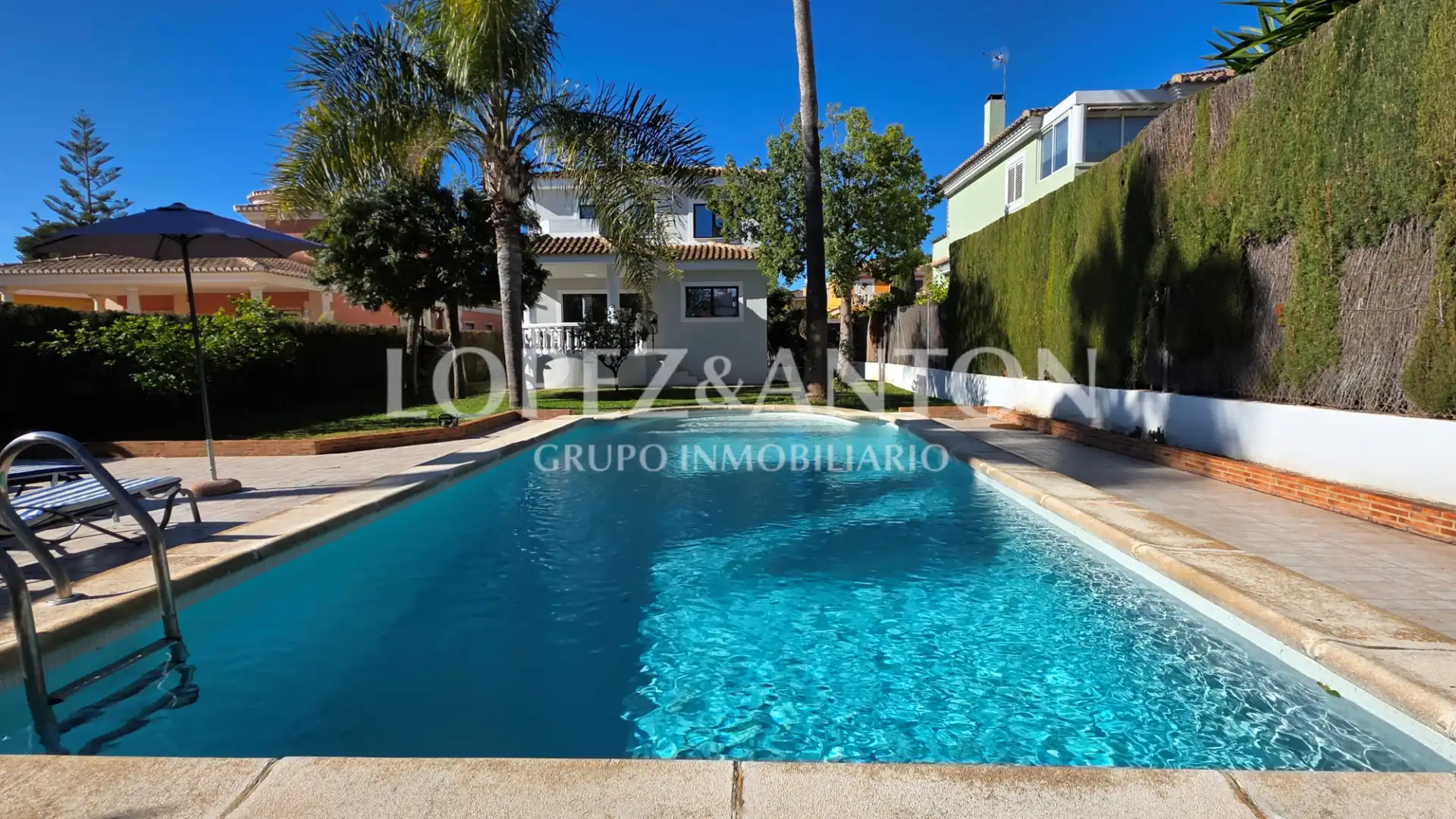 Exterior view of Houses for sale in L'Eliana  with Air Conditioner, Heating and Private garden